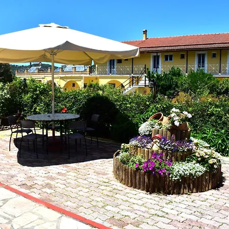 Kostas Appartement *