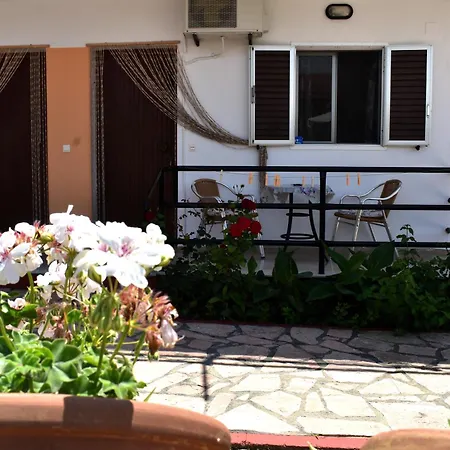 Appartement Kostas *