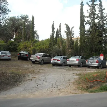 דירה Kostas