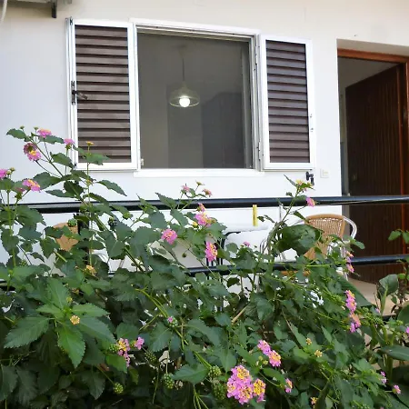 Kostas Apartamento *