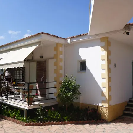 Kostas Appartement *