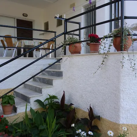 Kostas Apartamento *
